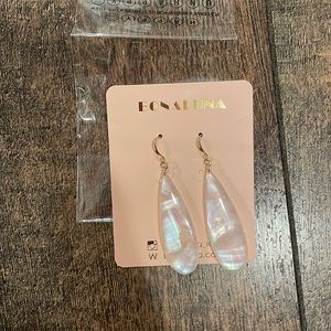 Bonaluna clearish pearl earrings